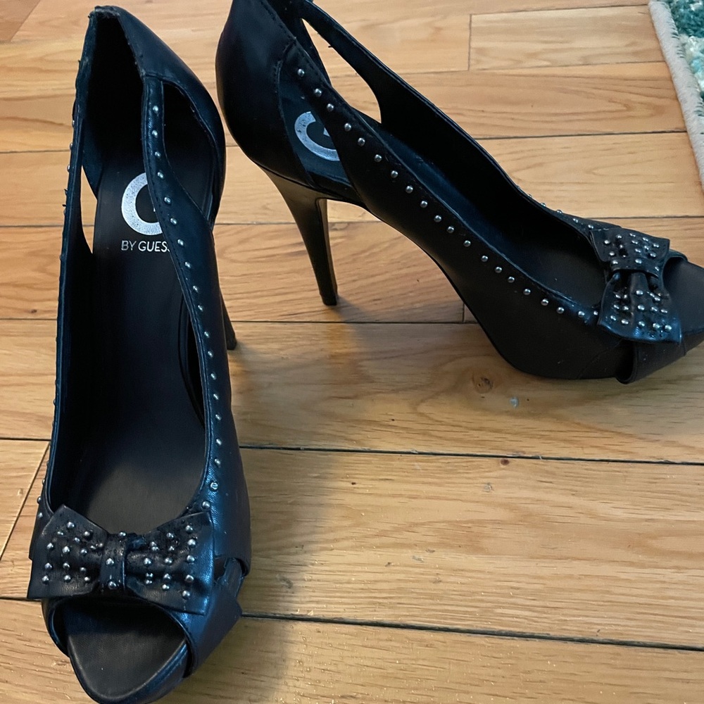 Guess Heels - Picture 1 of 4